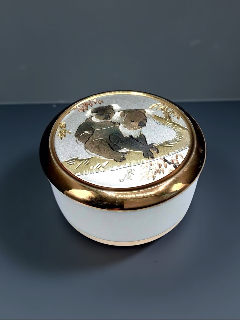 🌺Vintage Chokin Trinket Box